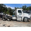 2013 Freightliner Cascadia SemiTractor Truck